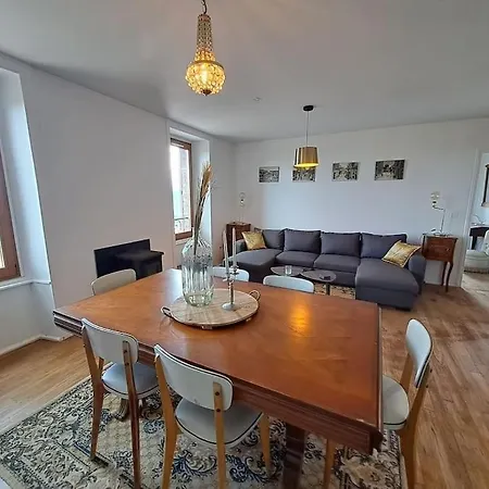 Puy Chavaroche Met Uniek Uitzicht * Saint-Cernin (Cantal)