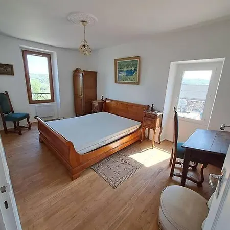 Puy Chavaroche Met Uniek Uitzicht بيت للعطل